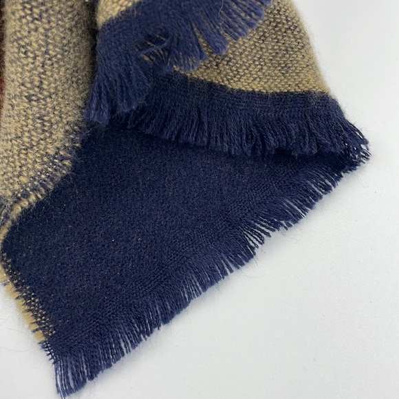 Scarf Wrap Fall Colors Fringed Ends Soft - Picture 5 of 8